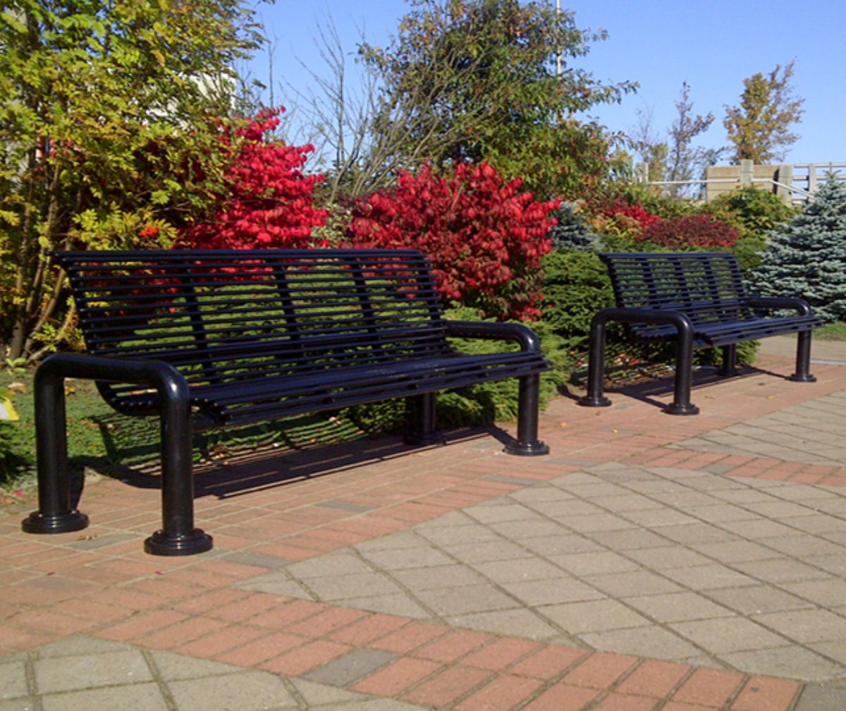 Moncton, NB – Commercial Bench